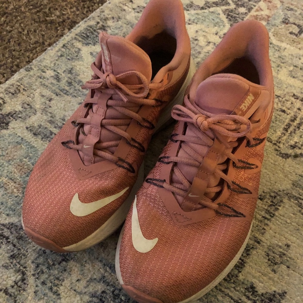 Nike tennis shoes